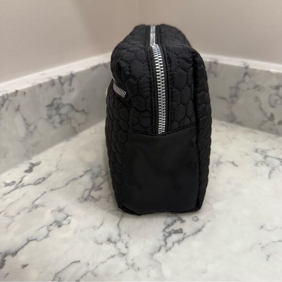 Aimee Kestenberg Black Quilted zip Bag - Picture 2 of 7